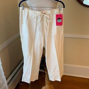 NWT Azteco Linda White Crop Pants 100% Algodon in Large New